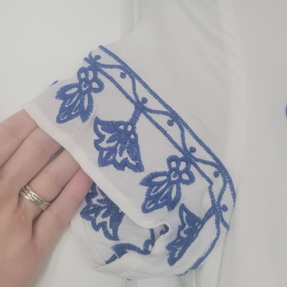 LuLus | Tale to Tell Blue and Ivory Embroidered Shift Dress, Small - Picture 4 of 4